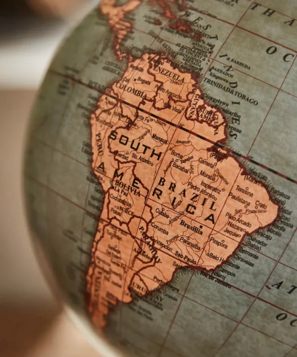 Home Accessories<Joe Browns Globe Ornament