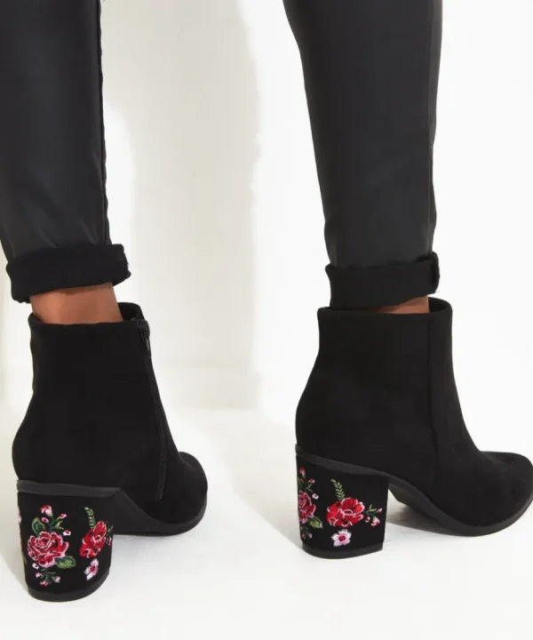 Boots & Shoes<Joe Browns Simply Striking Embroidered Boots