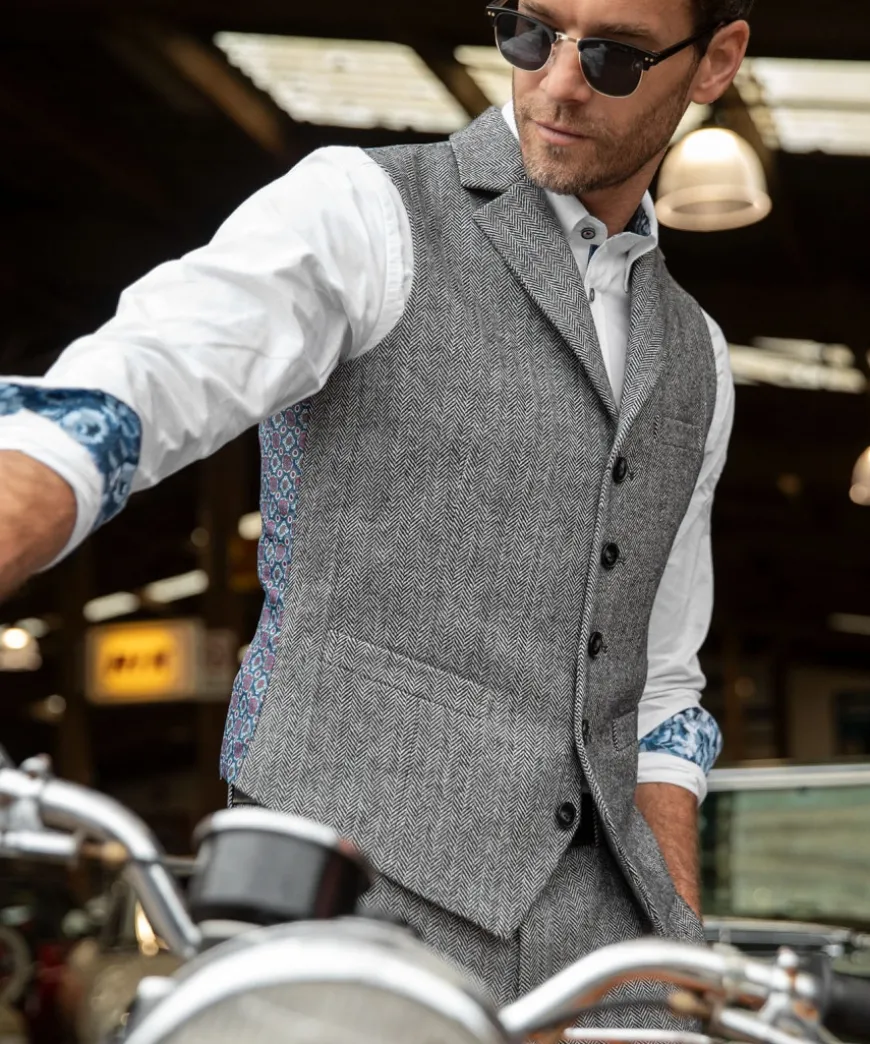 tailored_to_perfection_wa_7.webp Coats & Jackets<Joe Browns Tailored To Perfection Waistcoat